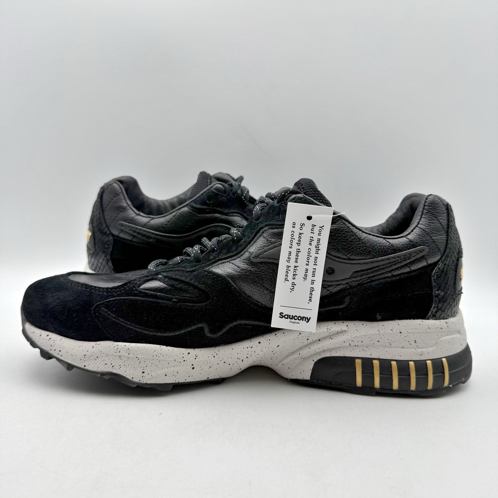 Saucony Mens 3D Grid Hurricane Sneakers US 8 EU 41 Black Suede Athletic NIB