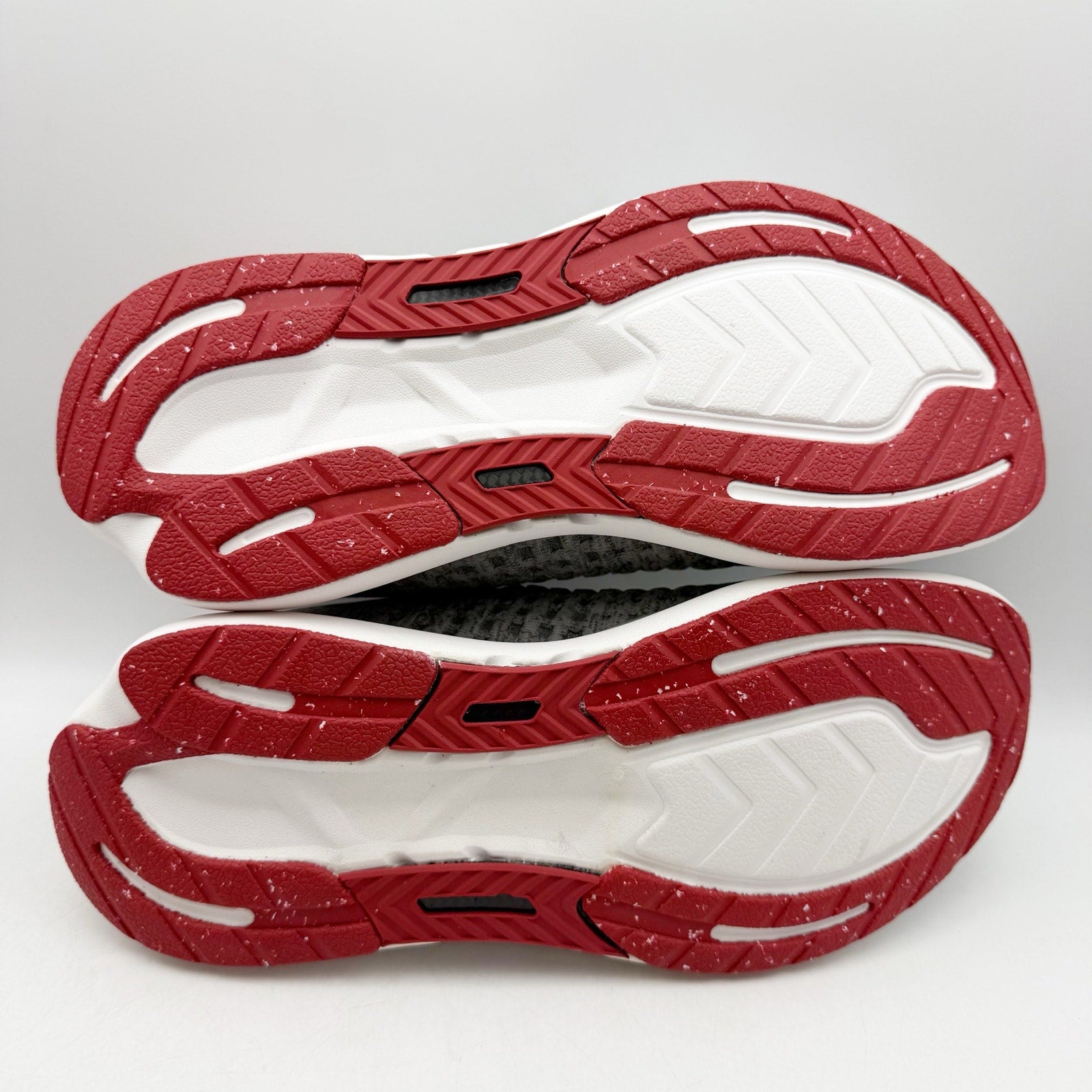 Rabbit Mens Dream Chaser Running Sneakers US 11.5 Gray Red Athletic NIB