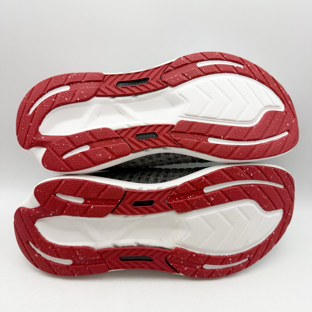 Rabbit Mens Dream Chaser Running Shoes Size 11.5 Gray Red Athletic Sneakers NIB