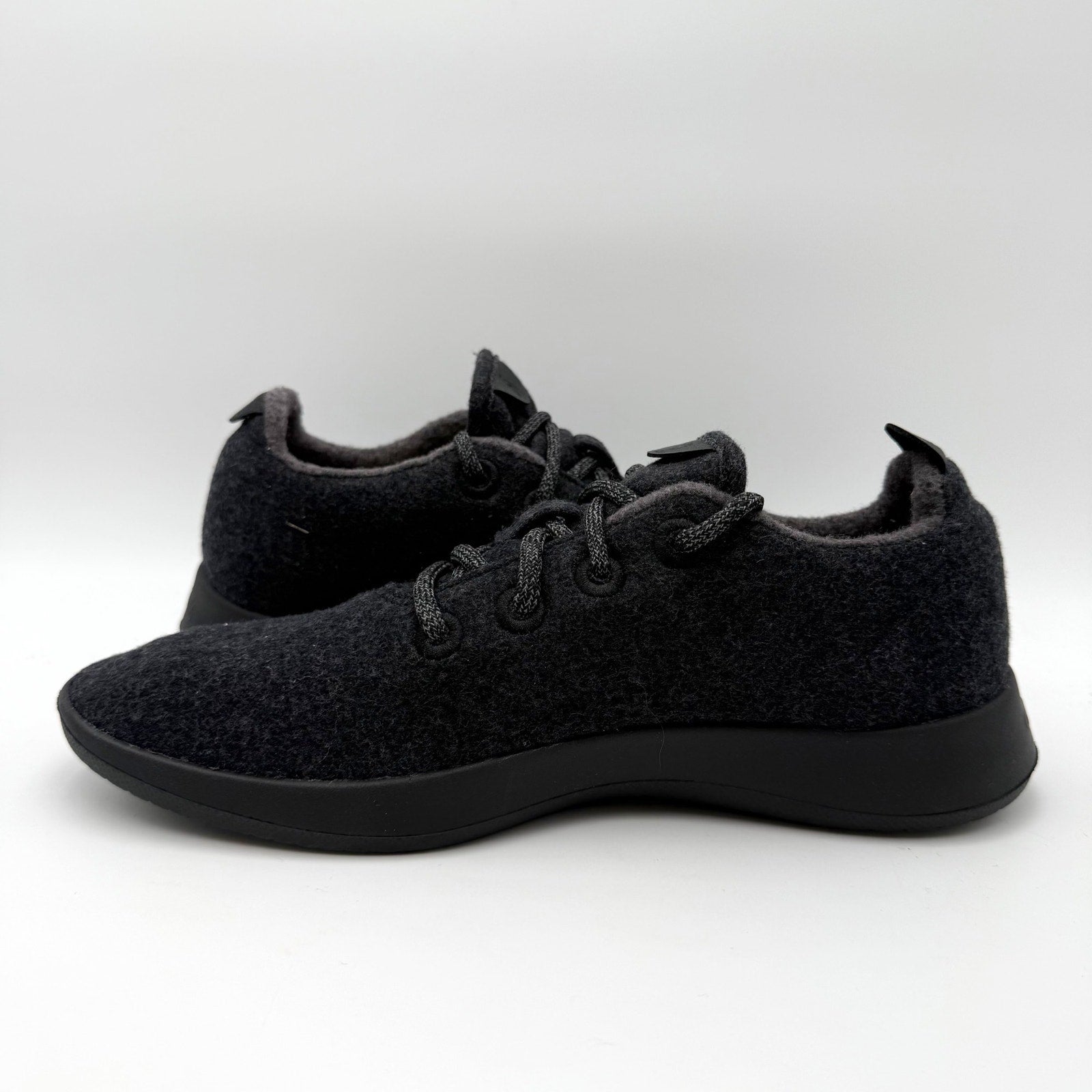 AllBirds Mens Wool Runner Sneakers US 8 EU 40.5 Black Athletic NIB