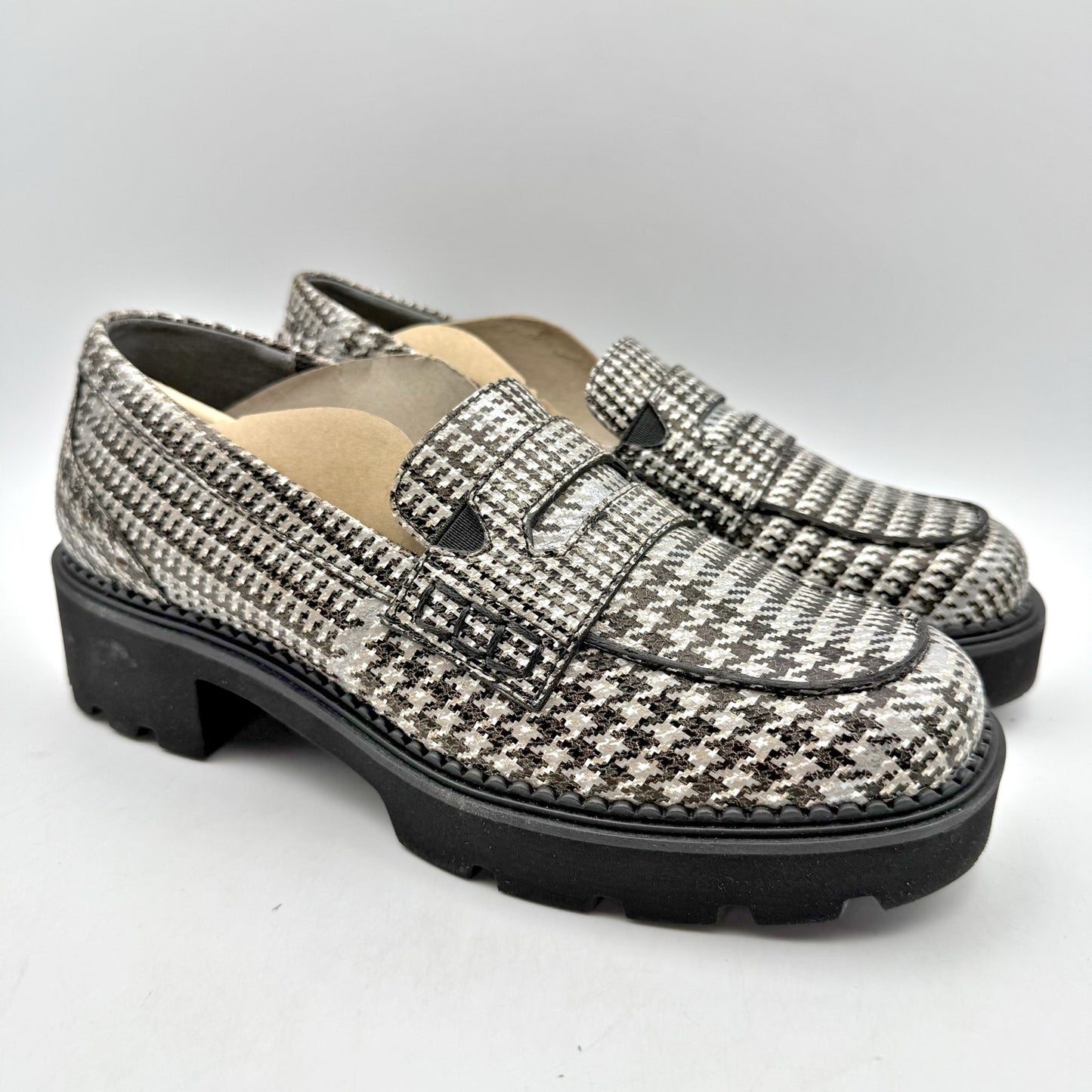 Vionic Womens Fillmore Heeled Loafers US 6 M EU 36 Black White Suede NIB