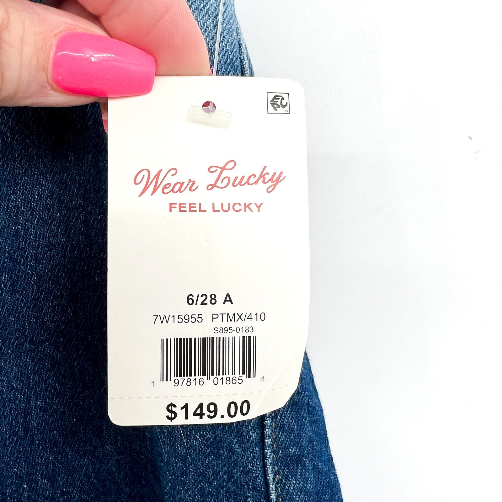 LUCKY BRAND Women's Patched Boy Jeans Size 6 28A Blue Button-Fly Mid-Rise NWT