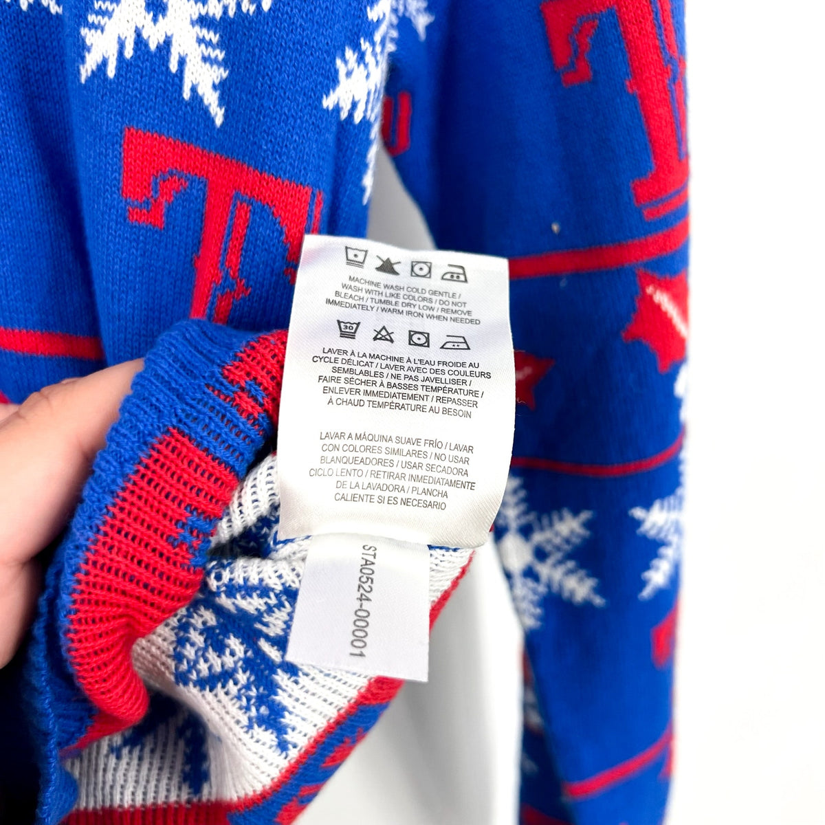 MLB GENUINE MERCHANDISE Texas Rangers T Snowflakes Sweater Small Royal Blue NWT