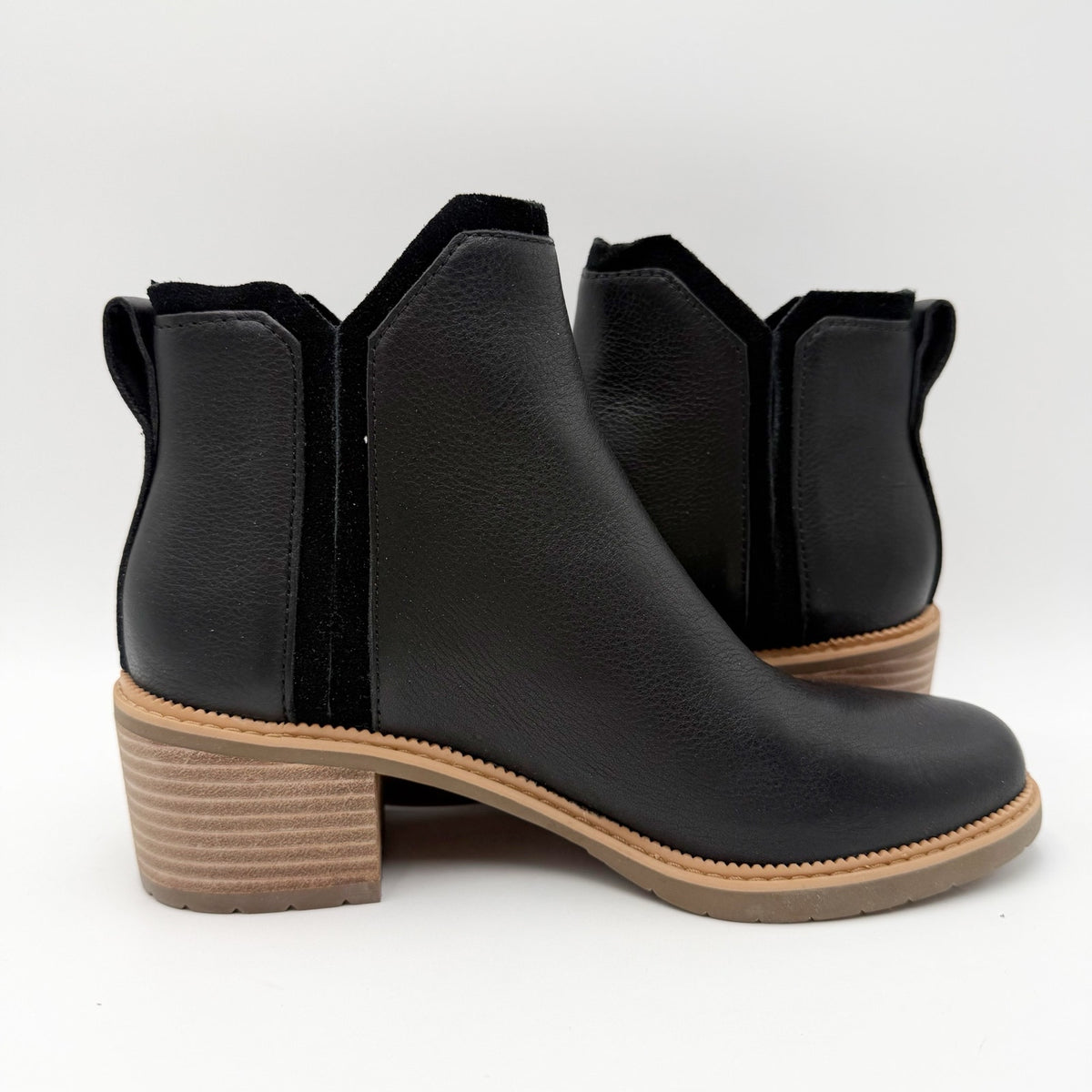 TOMS Womens Hailey Ankle Booties Size 7.5 Black Leather Water Resistant NIB