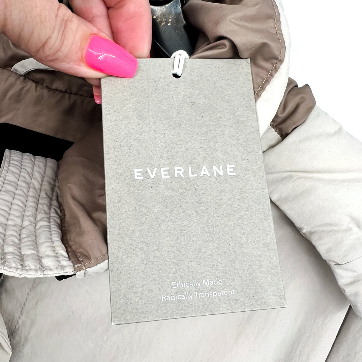 Everlane Womens The Duvet Down Puffer Coat Medium Cream Down Long Belted NWT
