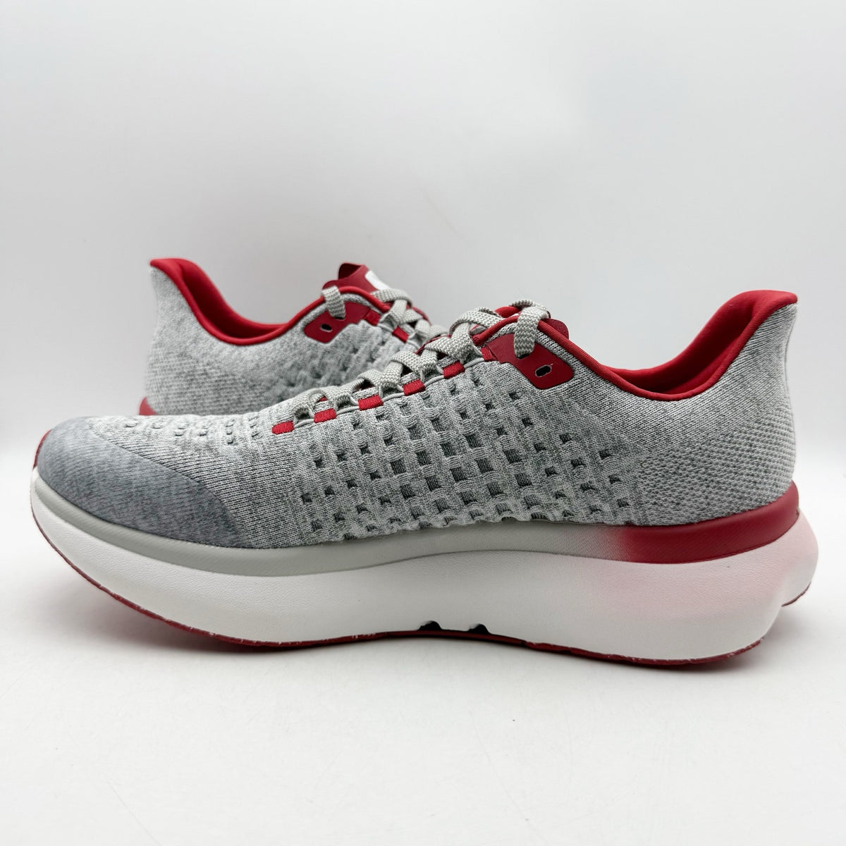 Rabbit Mens Dream Chaser Running Shoes Size 11.5 Gray Red Athletic Sneakers NIB