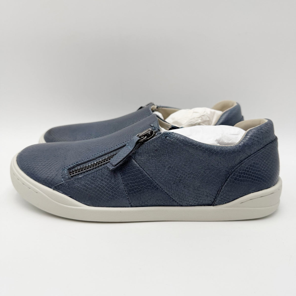 SoftWalk Womens Arezzo Casual Sneakers Size 6 Wide Blue Snake Leather NIB