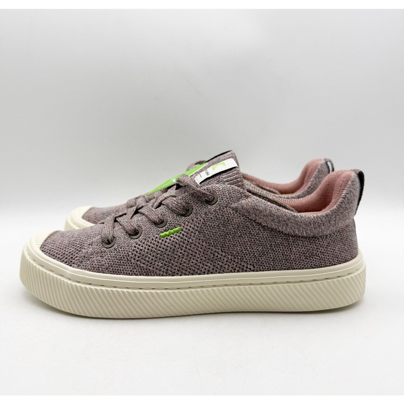 Cariuma Womens IBI Low Sneakers Size 7 Stone Blush Pink Bamboo Knit Casual NIB