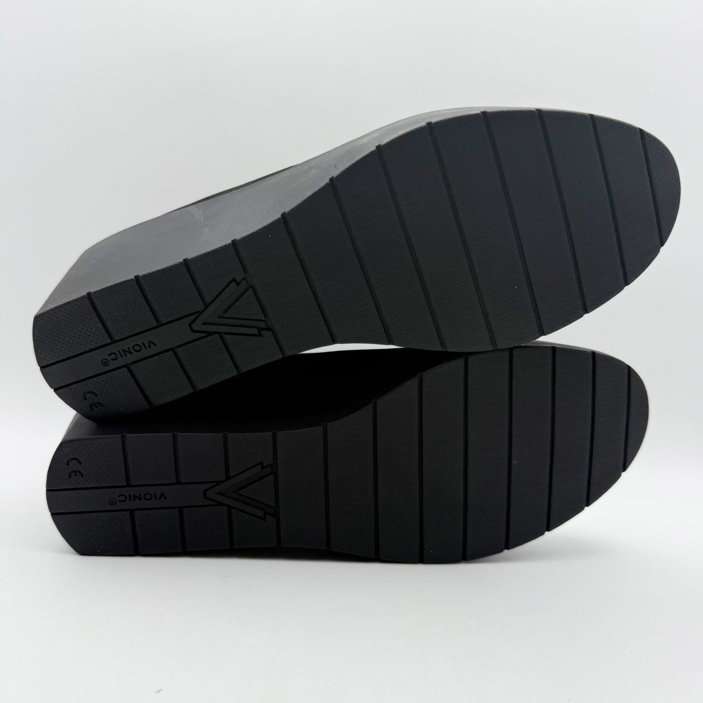 VIONIC Womens Sereno Wedge Heels US 10 M EU 41 Black Nubuck Leather NIB