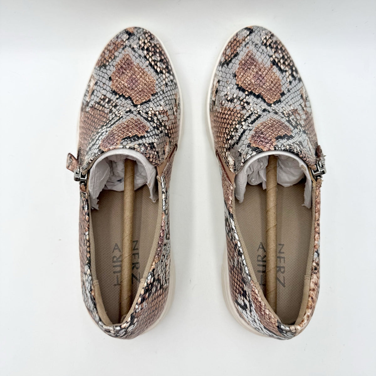 Naturalizer Womens Hawthorn Sneakers Size 7 Wide Tan Snake Leather Slip On NIB