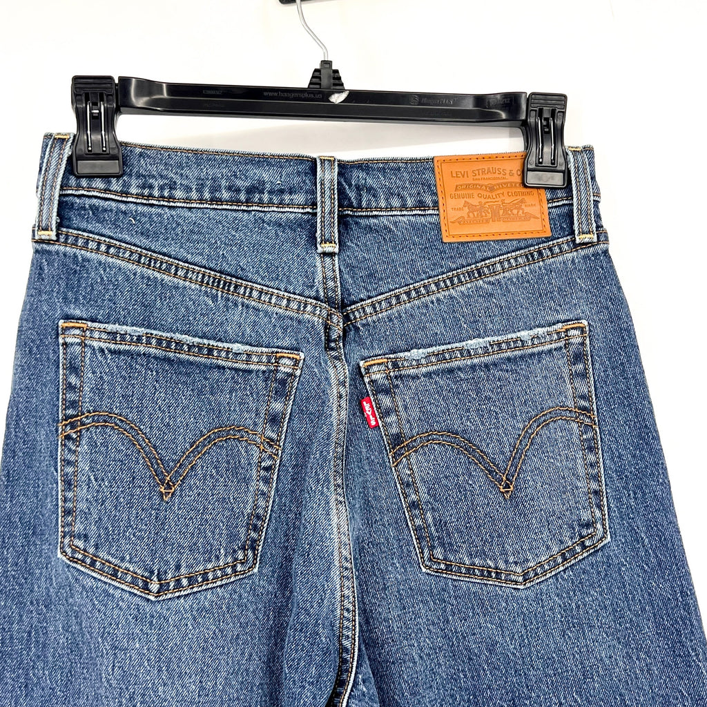 Levi's Womens Ribcage Straight Jeans 26x32 SIZE 2 Valley View 790780007 NWOT