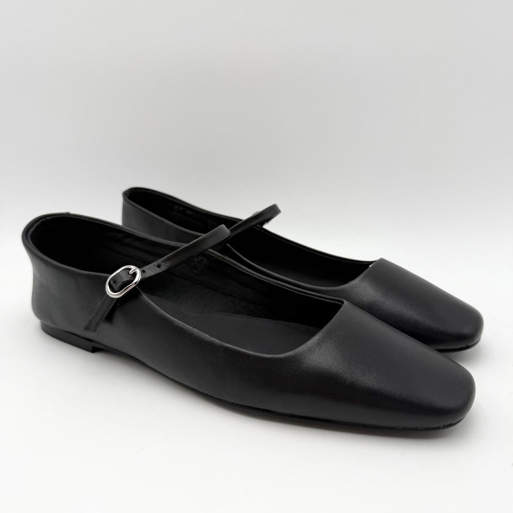 Steve Madden Womens Maple Flats Size 7.5 M Black Leather Mary Jane NWOB