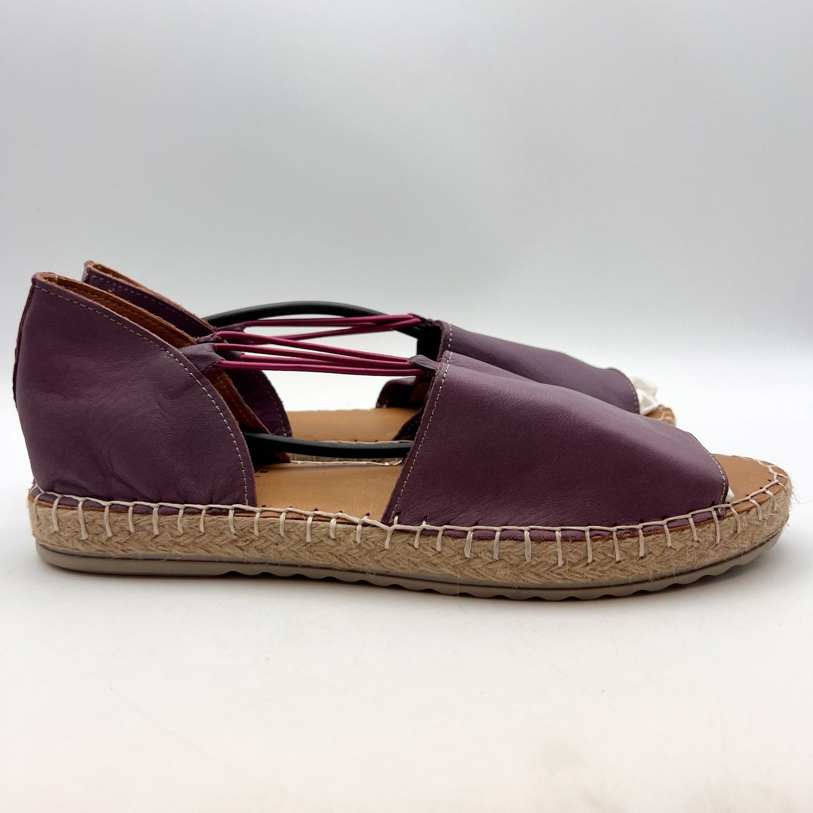 Coldwater Creek Womens Walk With Me Valencia Sandals US 8.5 Purple Leather NIB
