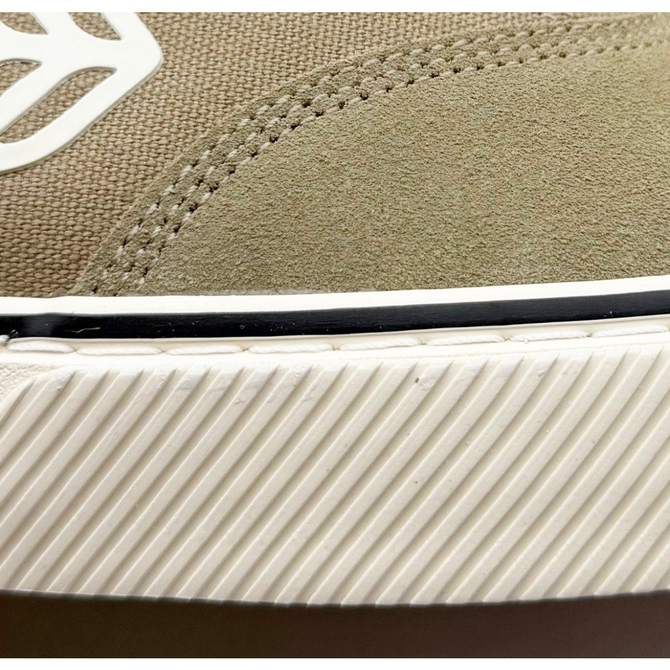 Cariuma Mens Naioca Pro Skate Low Sneakers US 12 Brown White Canvas Suede NIB
