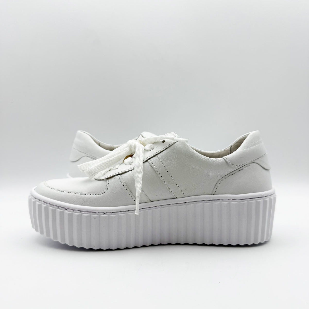 Gabor Womens Gabor 23.203 Casul Sneakers US Size 6 UK 3.5 White Leather NIB