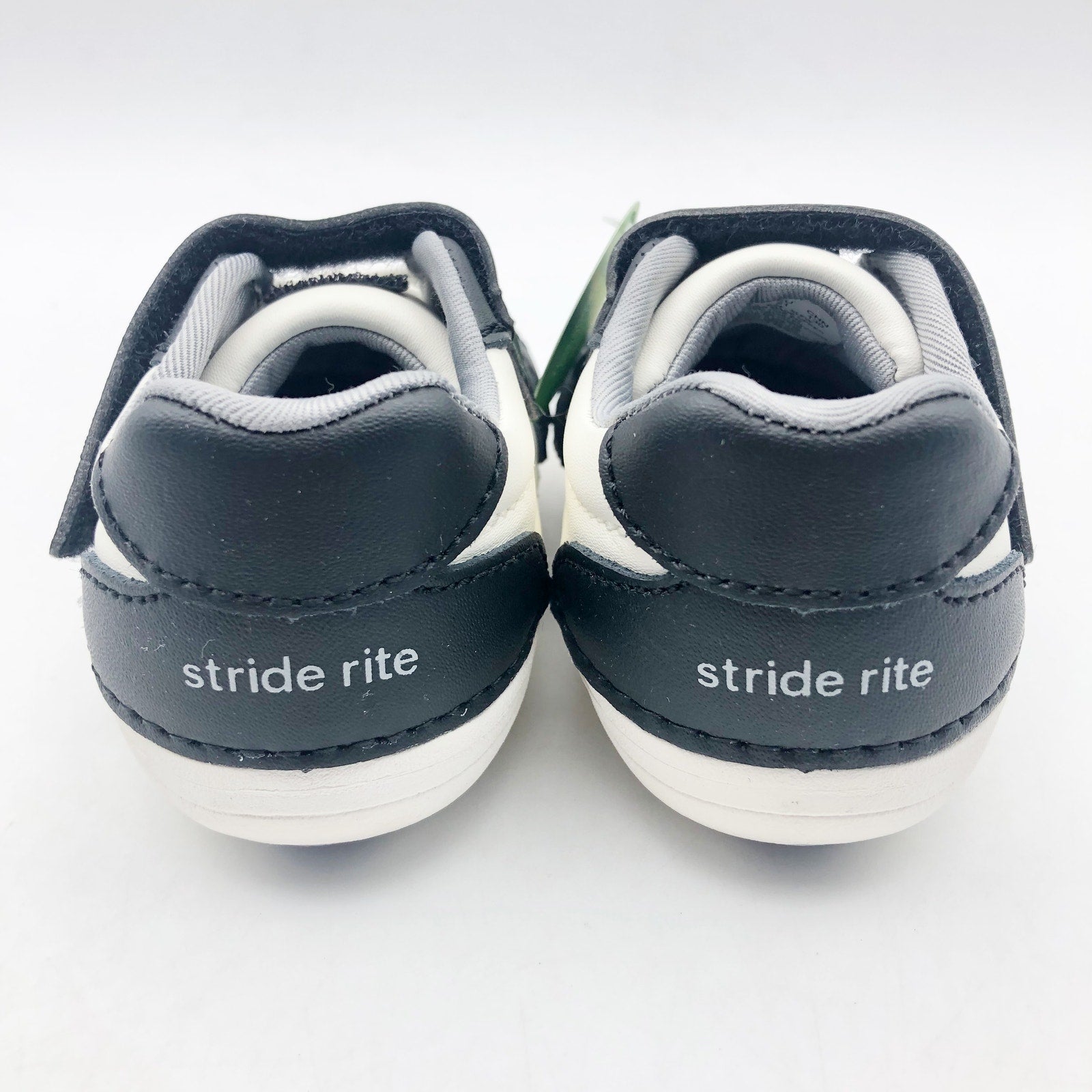 Stride Rite Baby Toddler Boys SM Waverly Sneakers 3 Wide Shoes Black White NIB