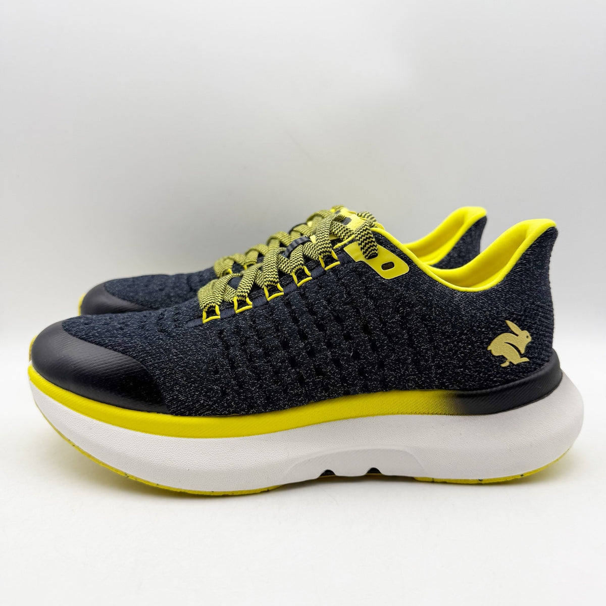 Rabbit Womens Dream Chaser Athletic Shoes Size 7.5 Black Yellow Running NIB