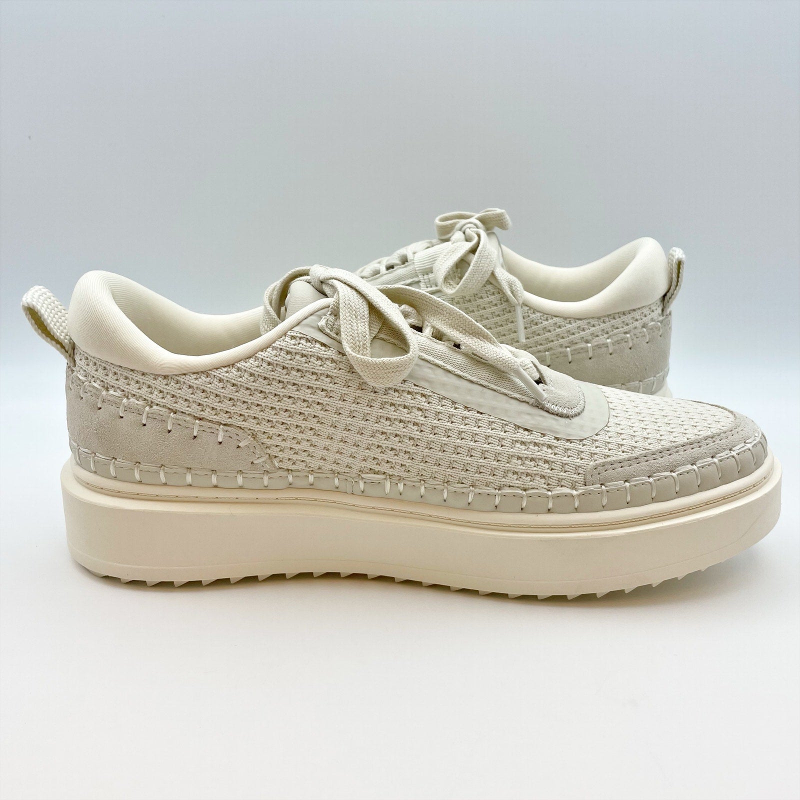 Steve Madden Womens Charlie Casual Sneakers US 8 M Beige Cream Tan Lace-Up NIB