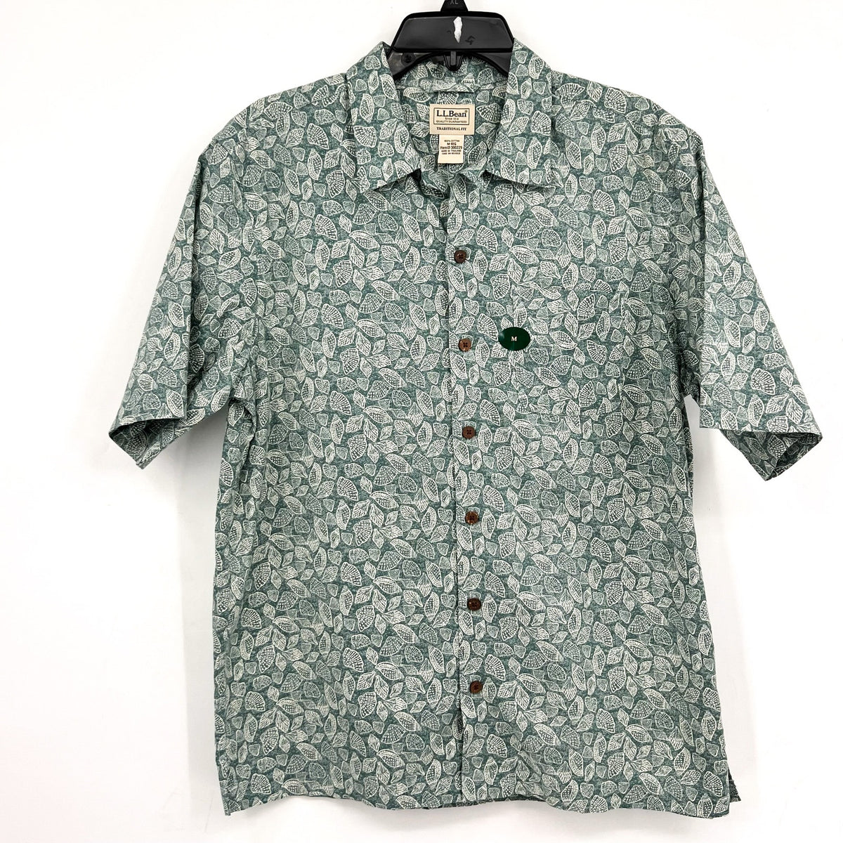 L.L. BEAN Men's Tropics Woven Shirt Medium Green Sea Shells Short Sleeve NWT