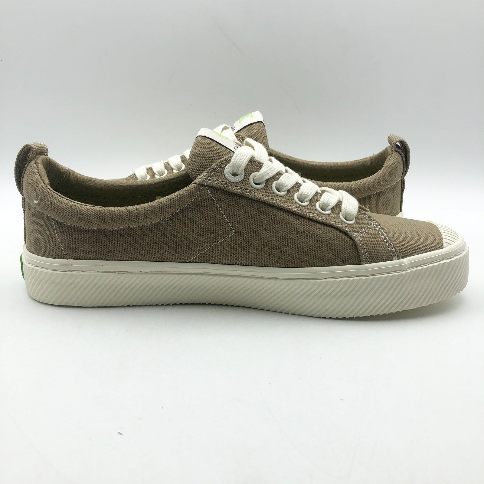 Cariuma Women's OCA Low Sneaker Size 9 Brown Burnt Sand Canvas NIB