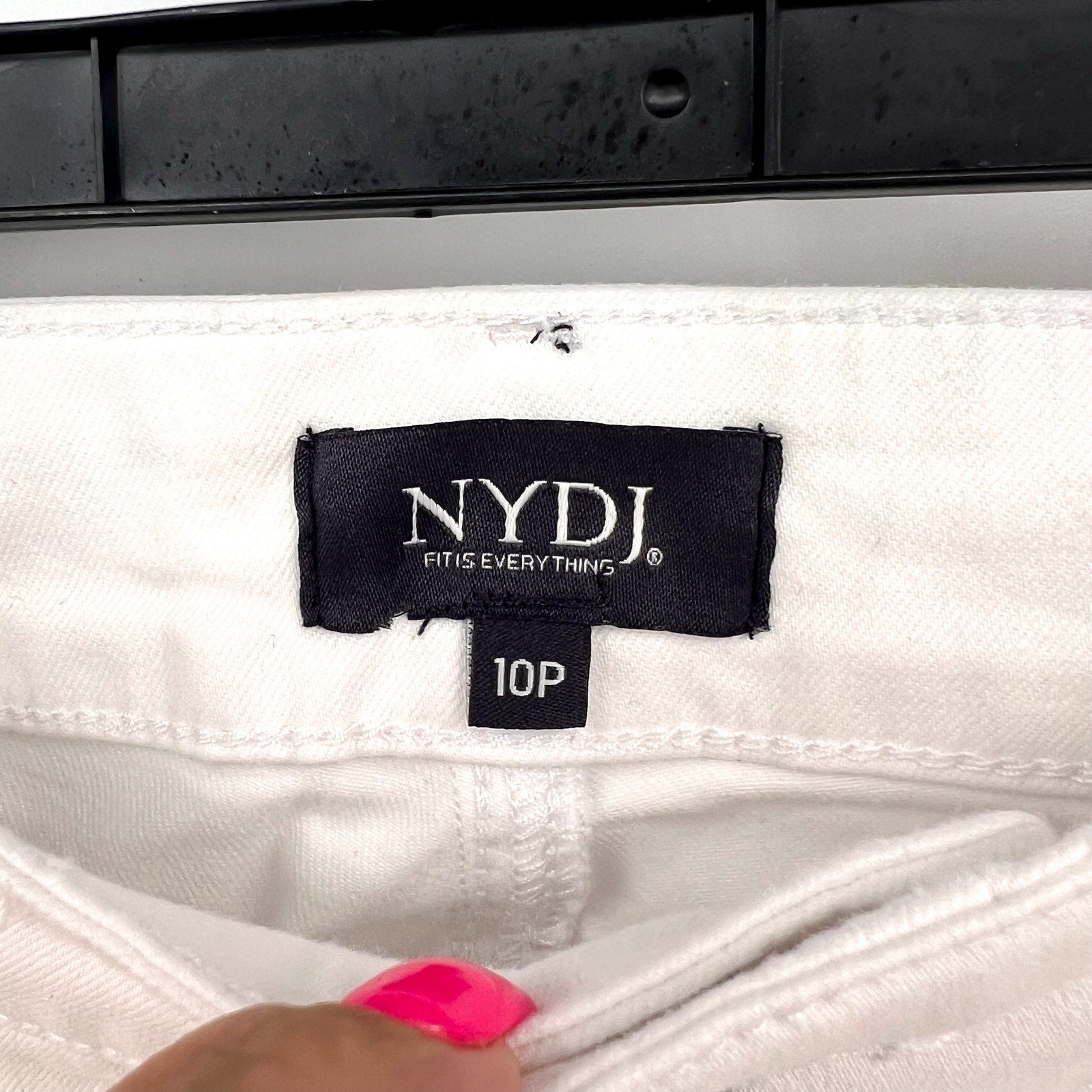 NYDJ Womens Ella Denim Shorts Size 10 PETITE Optic White 8" Inseam NWT