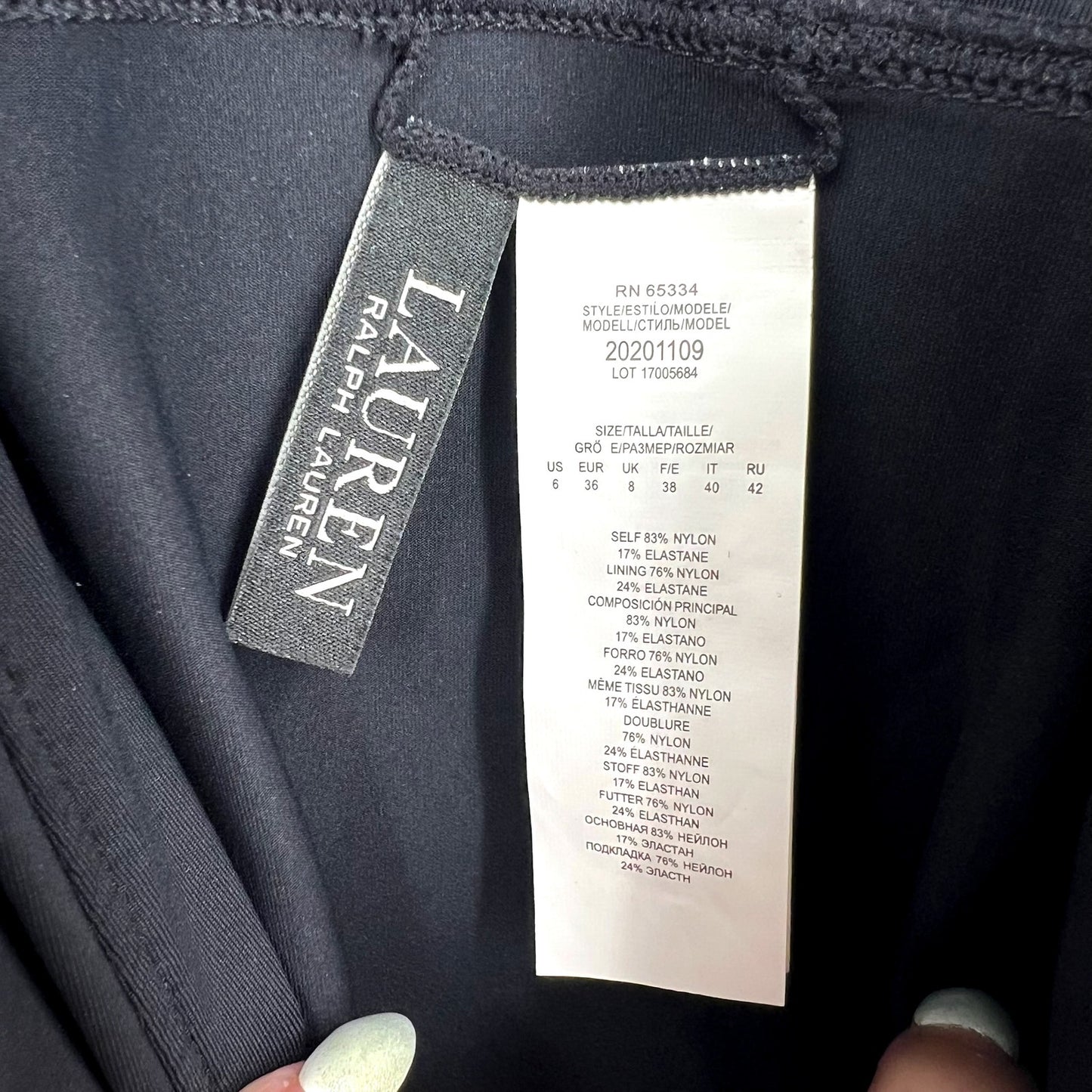 LAUREN RALPH LAUREN Sculpting Modern V Neck One Piece Swimsuit Size 6 Black NWT