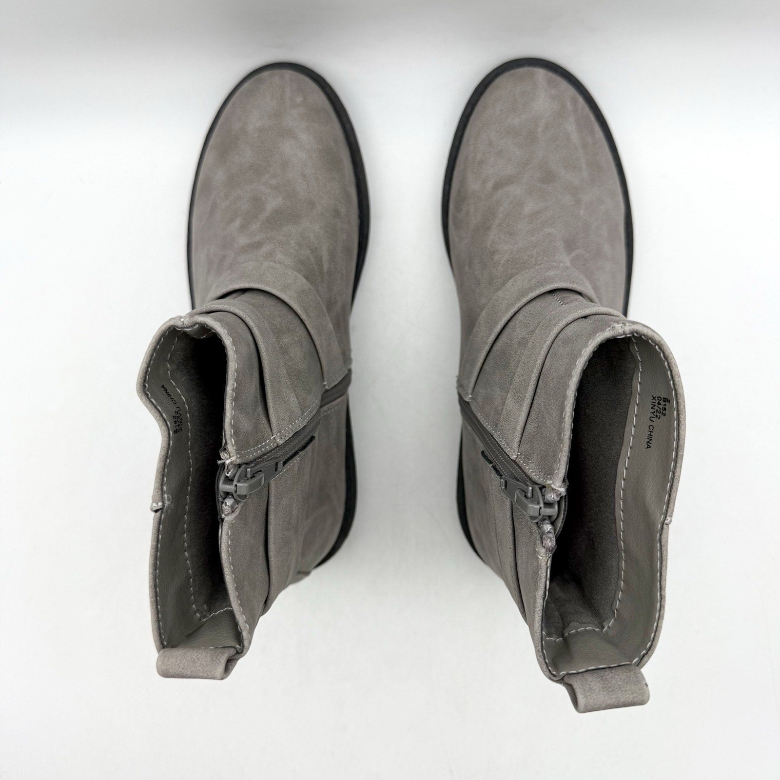 Blowfish Malibu Girls Clover Ankle Boots US 2 EU 33 Grey NWOB