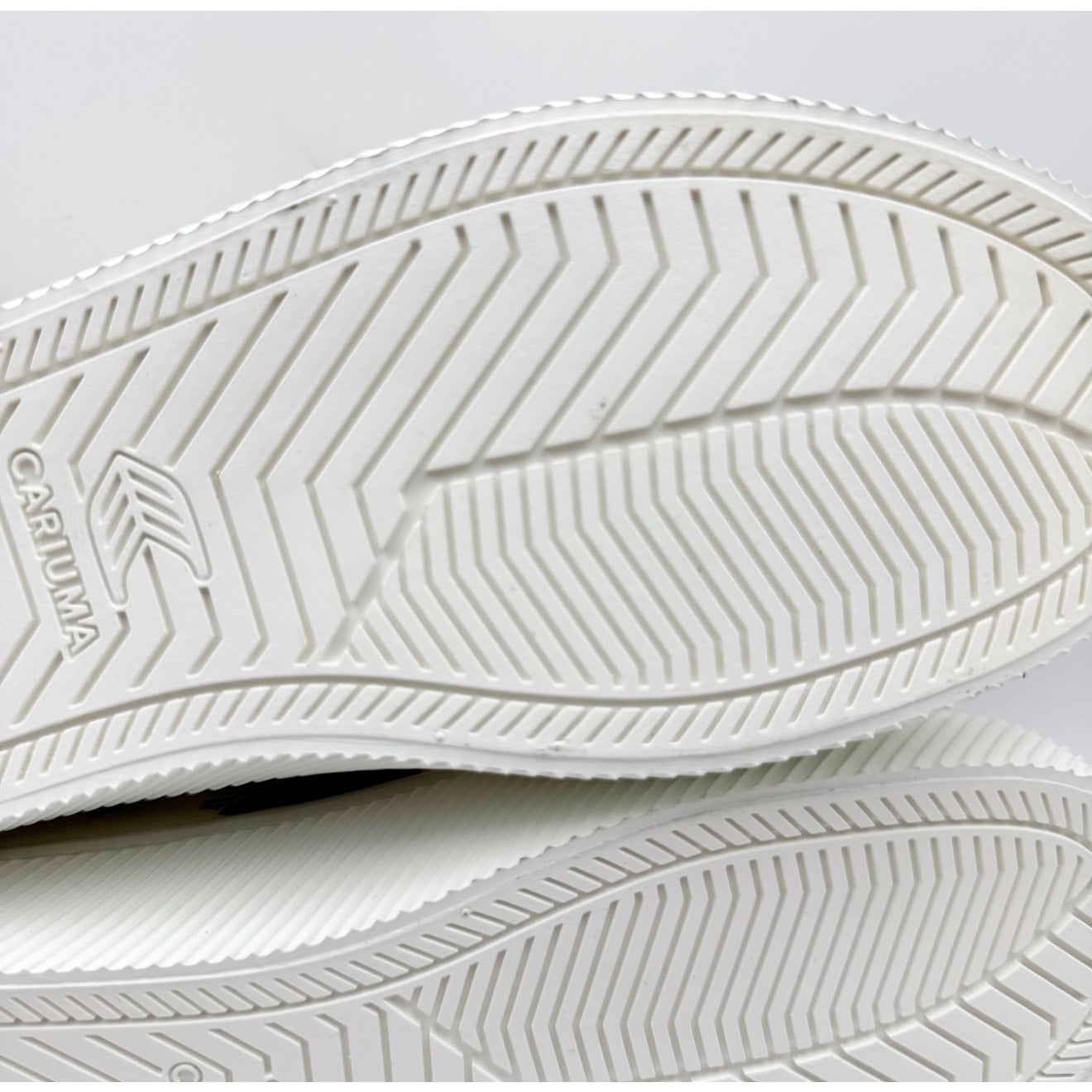 Cariuma X Van Gogh Womens OCA Low Sneaker Size 7.5 Sunflower White Canvas NIB