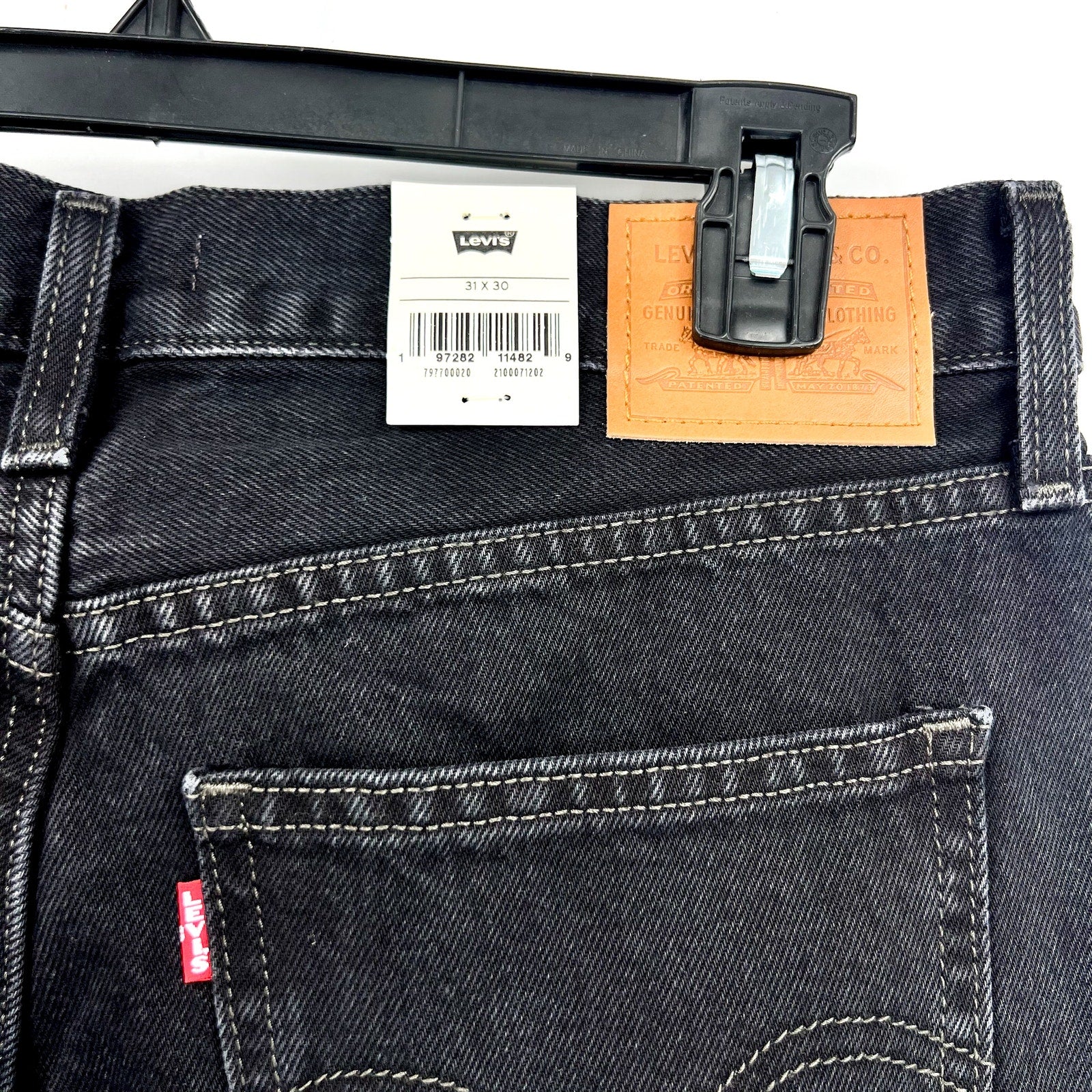 LEVI'S Womens Baggy Dad Jeans 31x30 US 12 Shrink Up Black Mid Rise 797700020 NWT