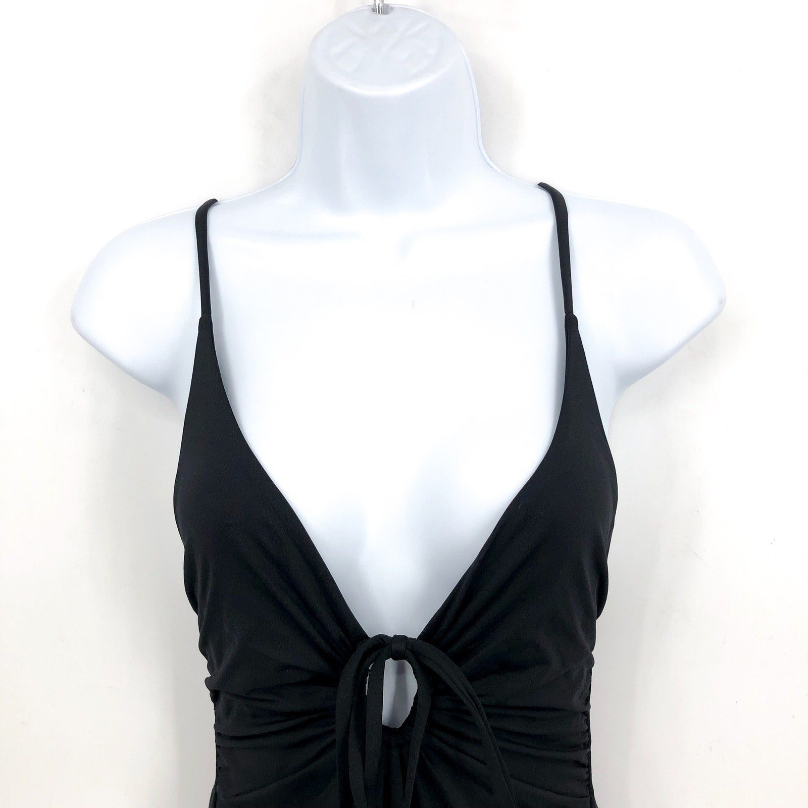 L*SPACE Women's Piper Classic One Piece Swimsuit XS Black Front Keyhole NWT
