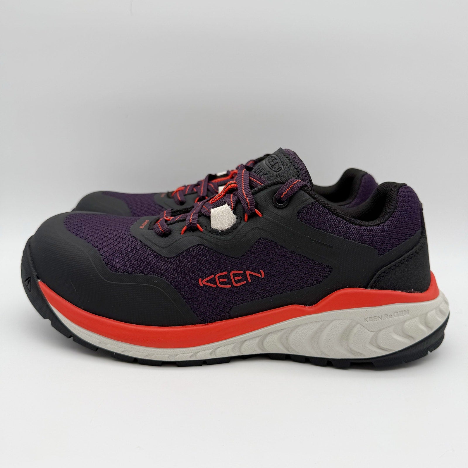 KEEN Womens Utility Tempe Sneakers 9 Wide Purple Comp Toe Slip Resistant NIB