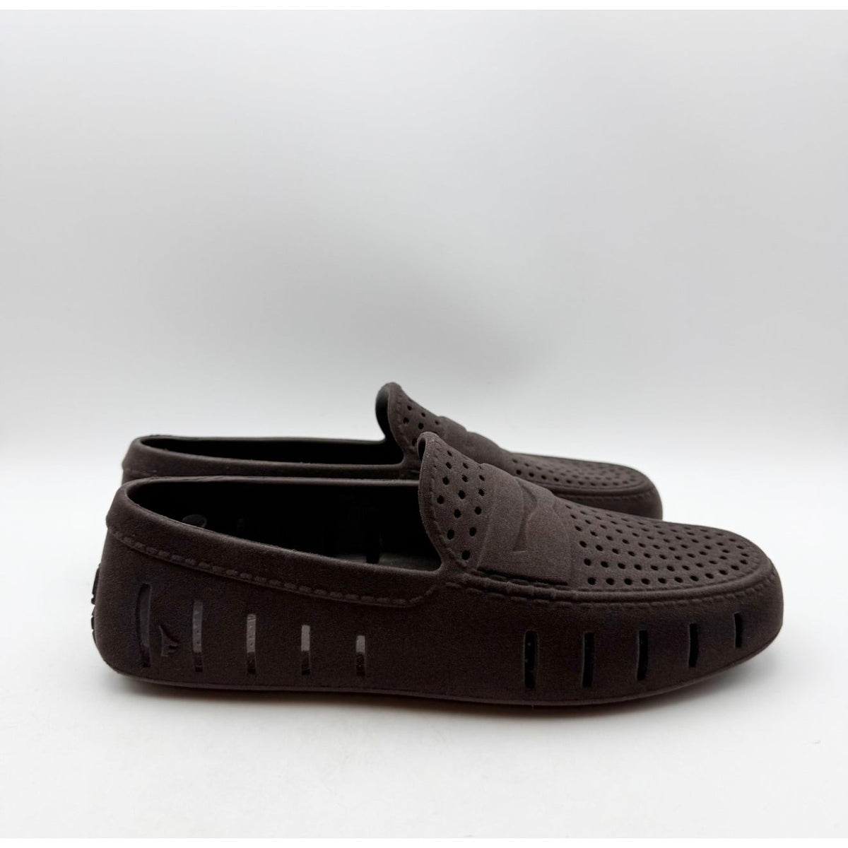 Floafers Mens Country Club Loafers Size 8 Brown Waterproof Suede NWOB