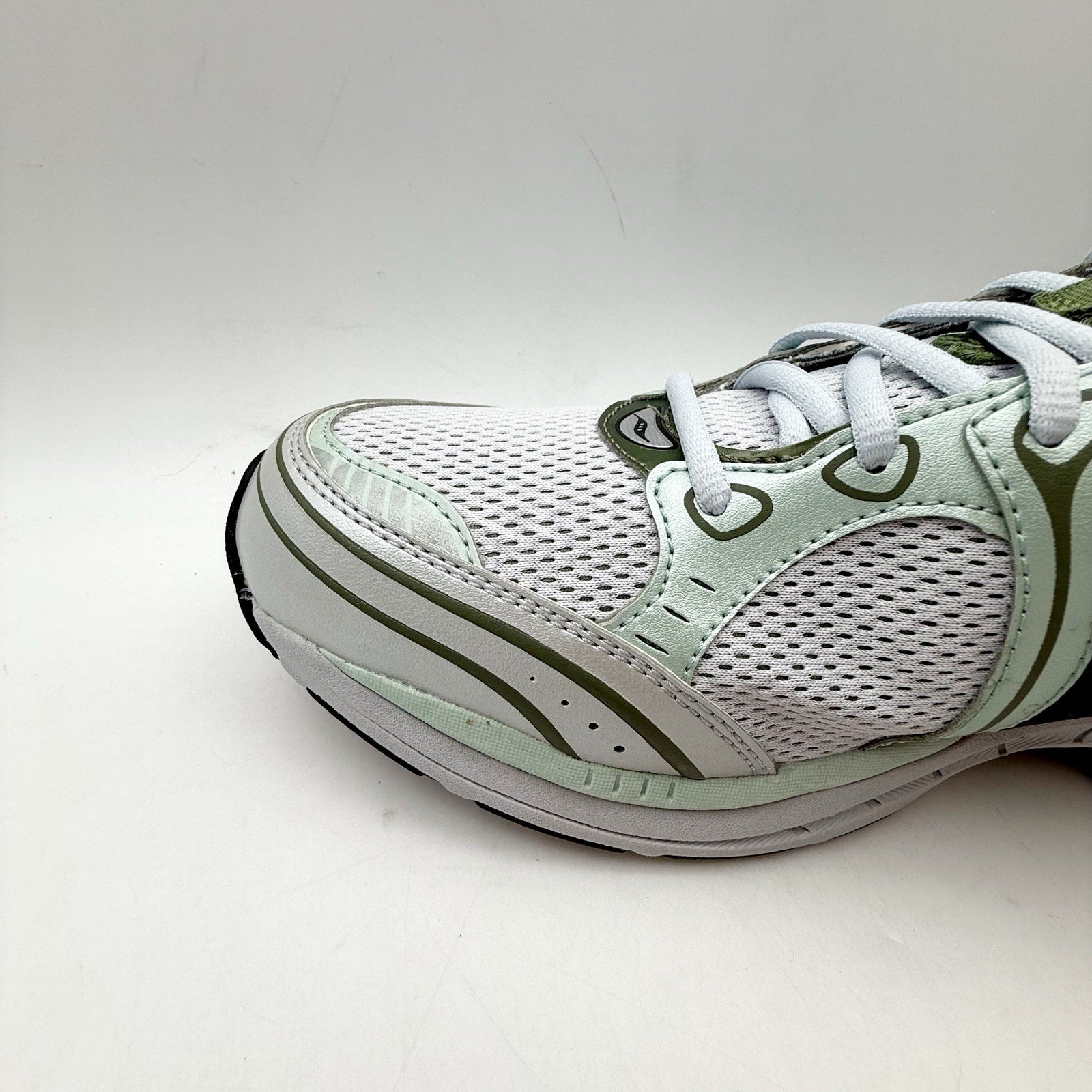 Saucony Mens ProGrid Triumph 4 Running Sneakers US 13 Grey Green Athletic NIB