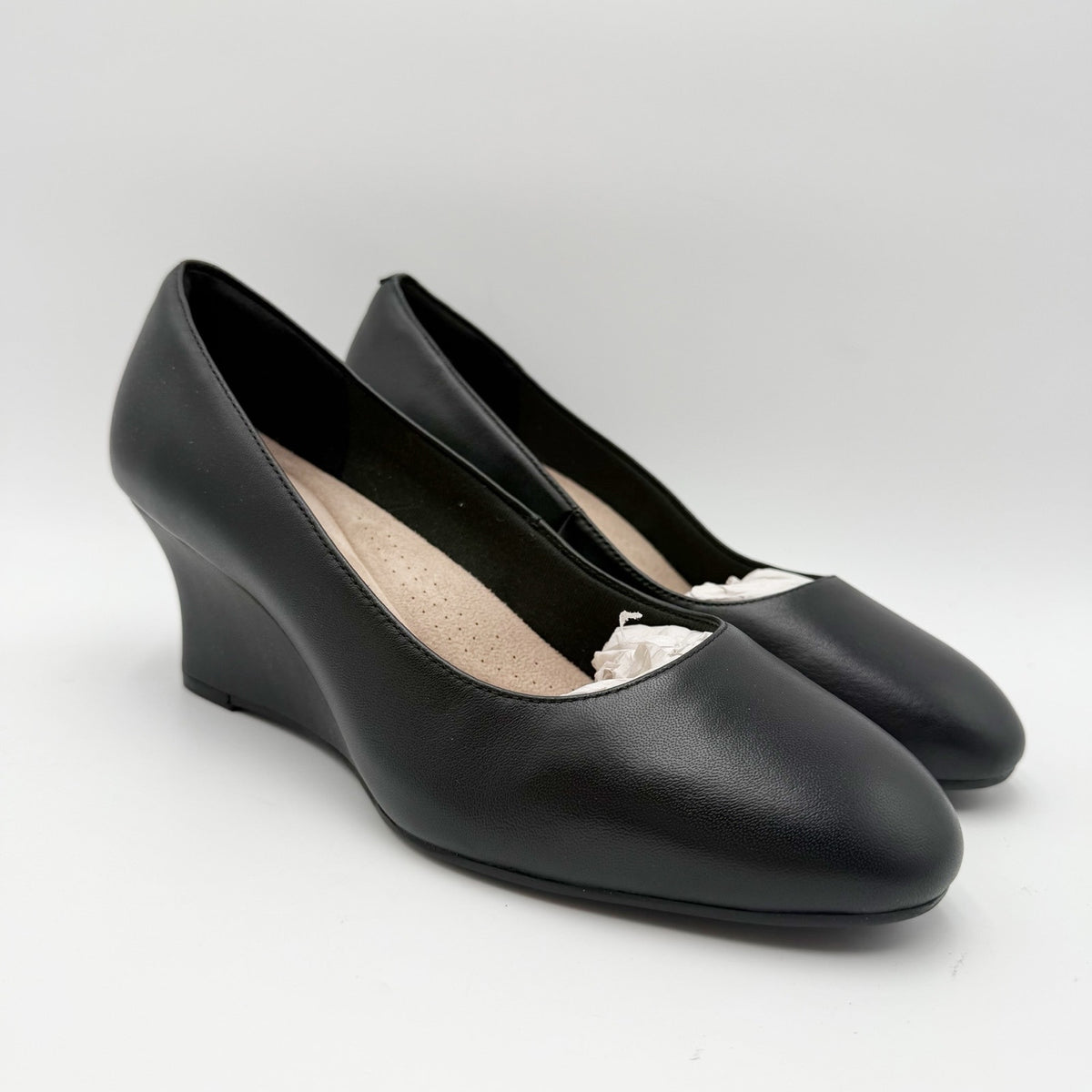 Clarks Womens Olivette Pearl Wedge Pump Size 10 Wide Black Leather NWOB