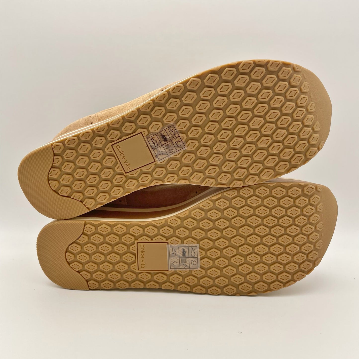 Dolce Vita Women's Jhax Suede Shoe US 9 EU 39-40 Light Brown/Cream NIB