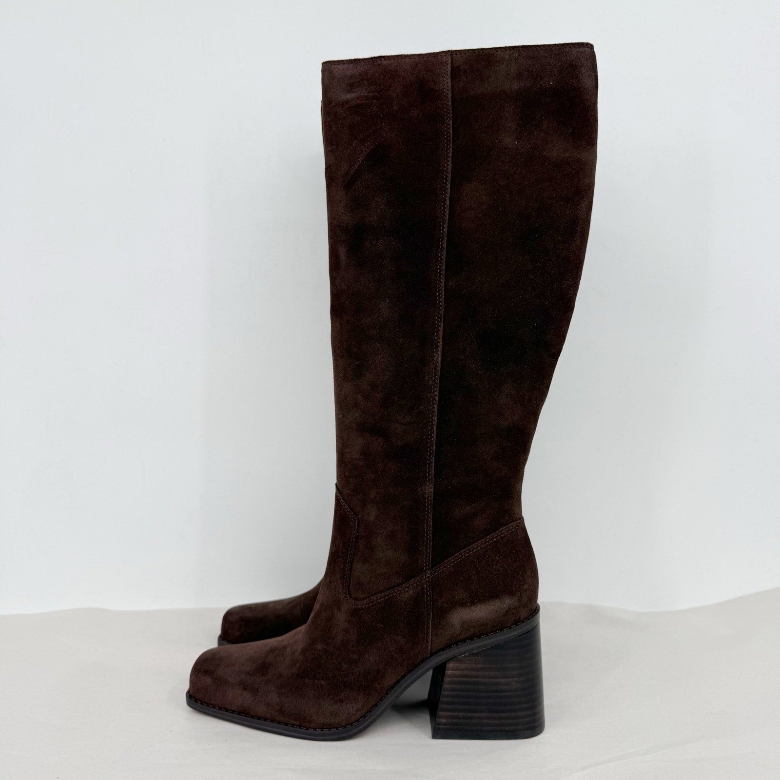 Vince Camuto Womens Sangeti Tall Heeled Boots US 7.5 Brownie Brown Suede NIB
