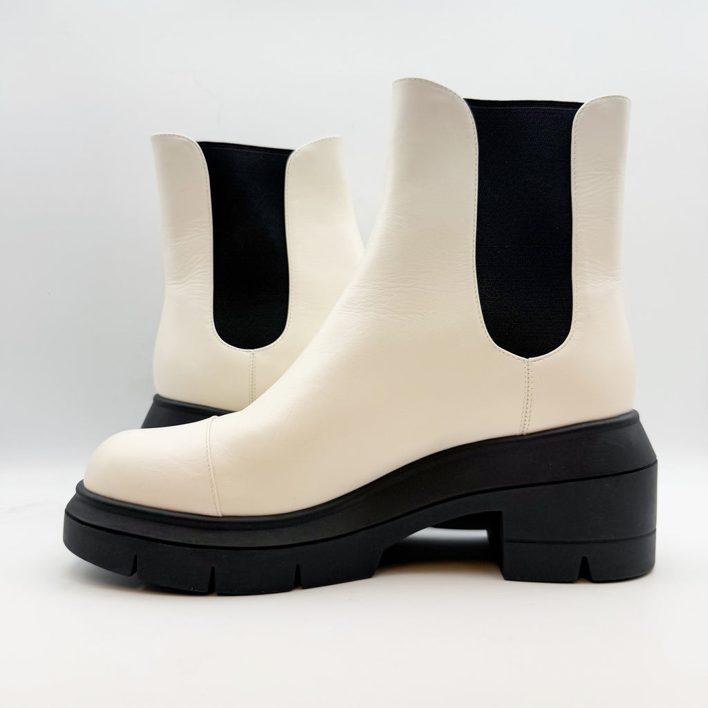 Stuart Weitzman Womens Norah Lug Sole Chelsea Boots 9.5 Wide White Leather NWOB