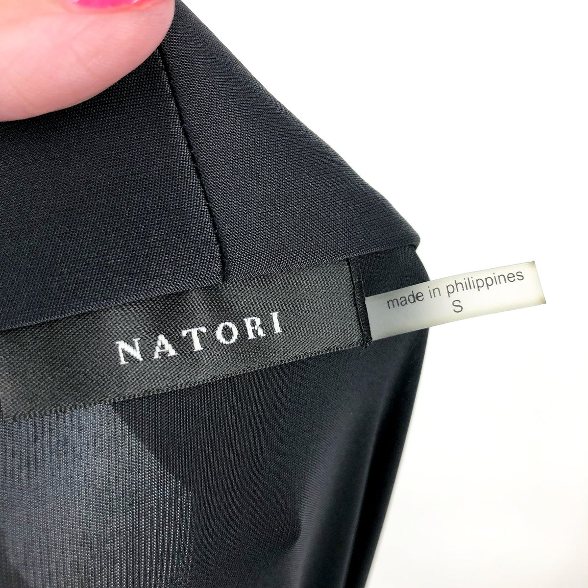 NATORI Women's Enchant Lace Trim Robe Small Black Short Sleeve Tie Waist NWT
