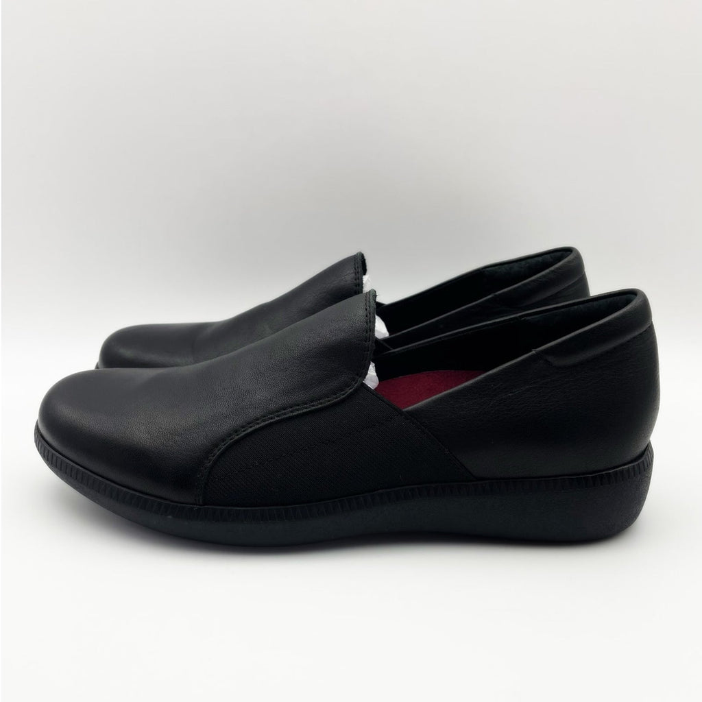 Munro Women's Clay Slip On Shoes Size 6 Wide Black Leather Loafer Casual NIB