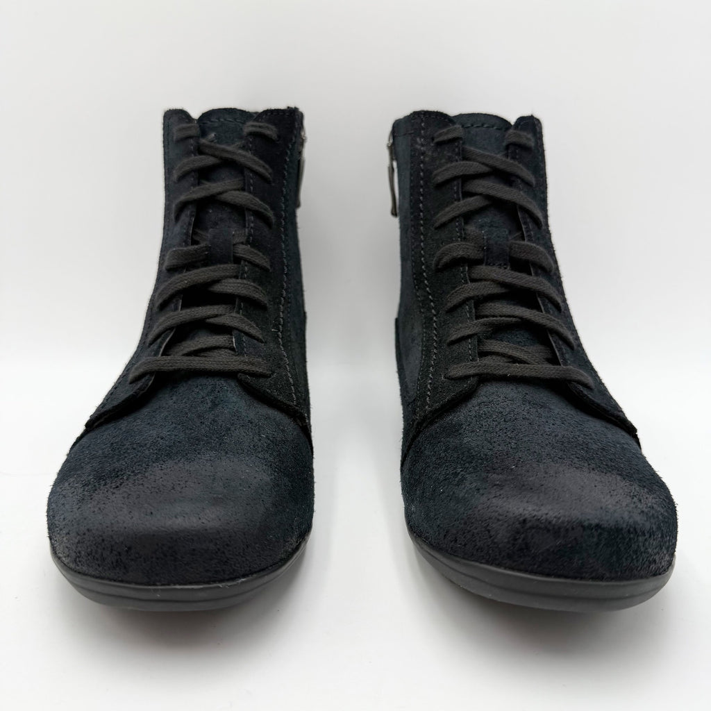 Dansko Womens Fergie Ankle Booties EU 39 US 8.5-9 Black Suede Boots NWOB