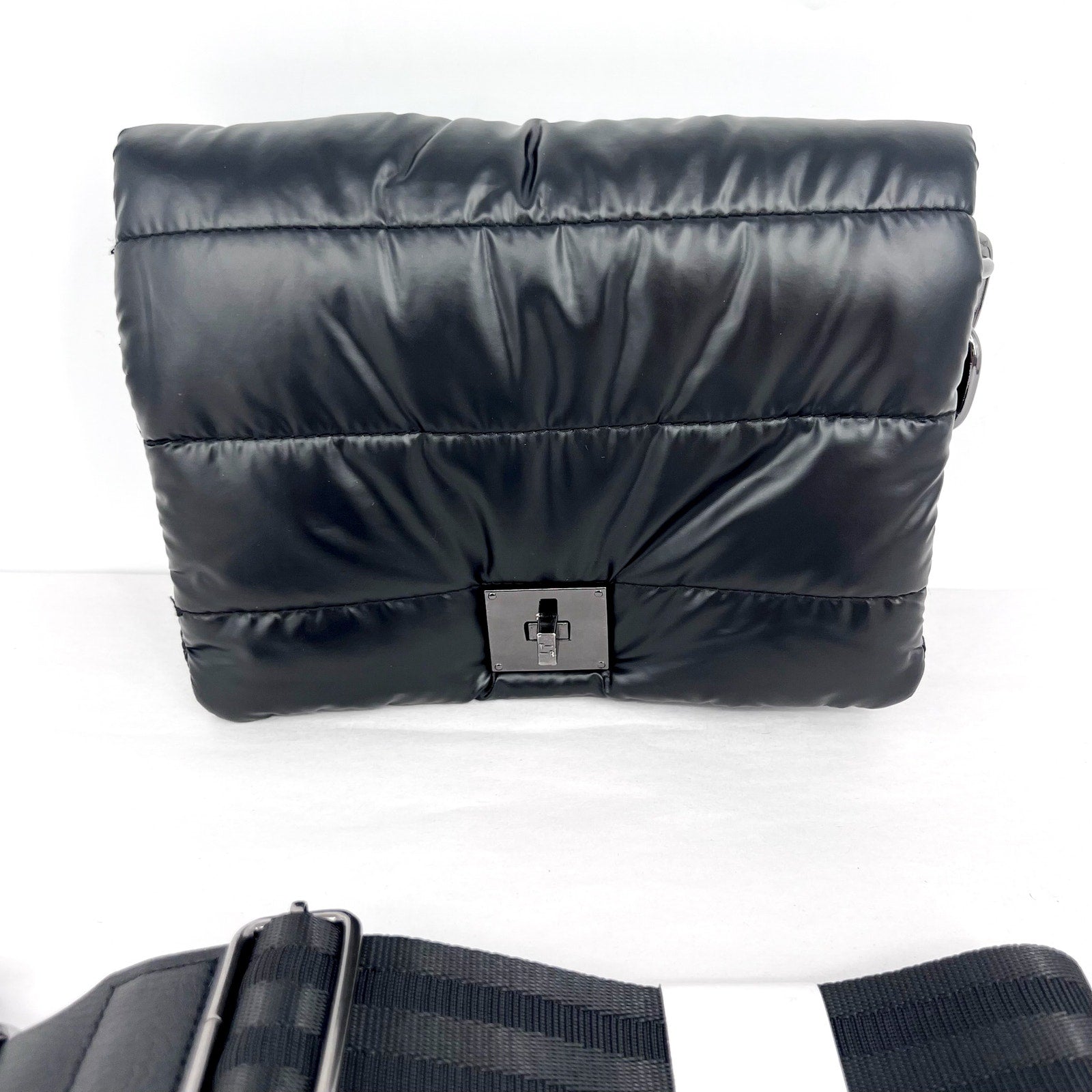THINK ROYLN Women's Downtown Crosswalk Crossbody Bag in Pearl Black NWOT
