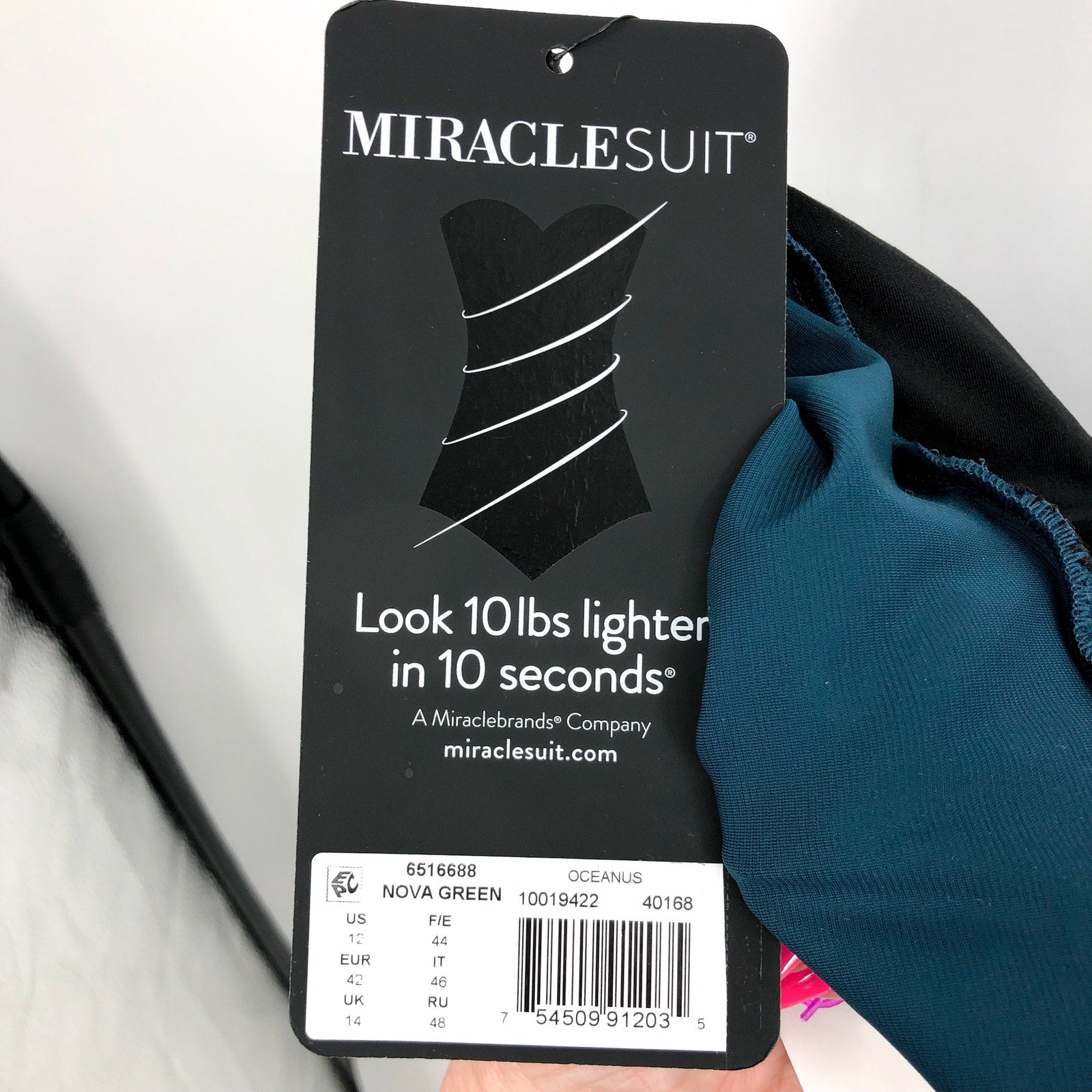 MIRACLESUIT Women's Oceanus One-Piece Swimsuit Size 12 DD-Cup Nova Green NWT