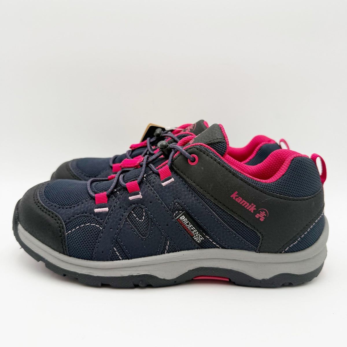 Kamik Girls Trax Outdoor Sneakers Size 5 Navy Blue Pink Bungee Waterproof NWT