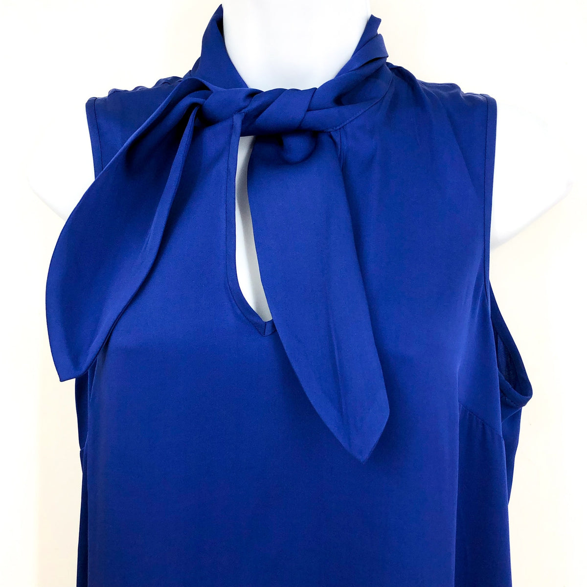 TRINA TURK Women's Mayra Top Medium Bengal Blue Silk Sleeveless Scarf Detail NWT
