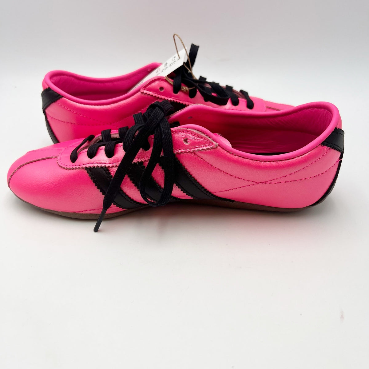 Adidas Womens Tokyo Casual Sneakers Size 6 Pink Black NWOB