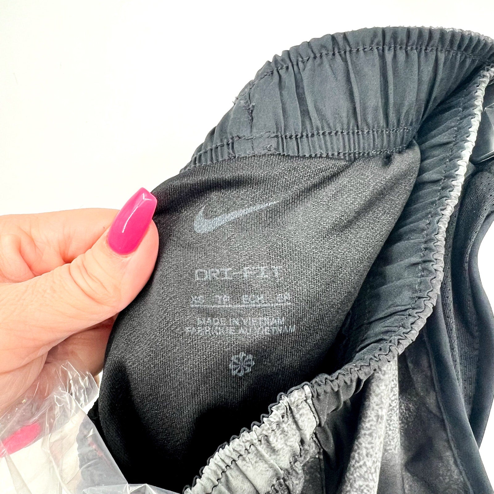 NIKE Women's Tempo Running Shorts XS Black Gray Gradient Printed Liner NWT