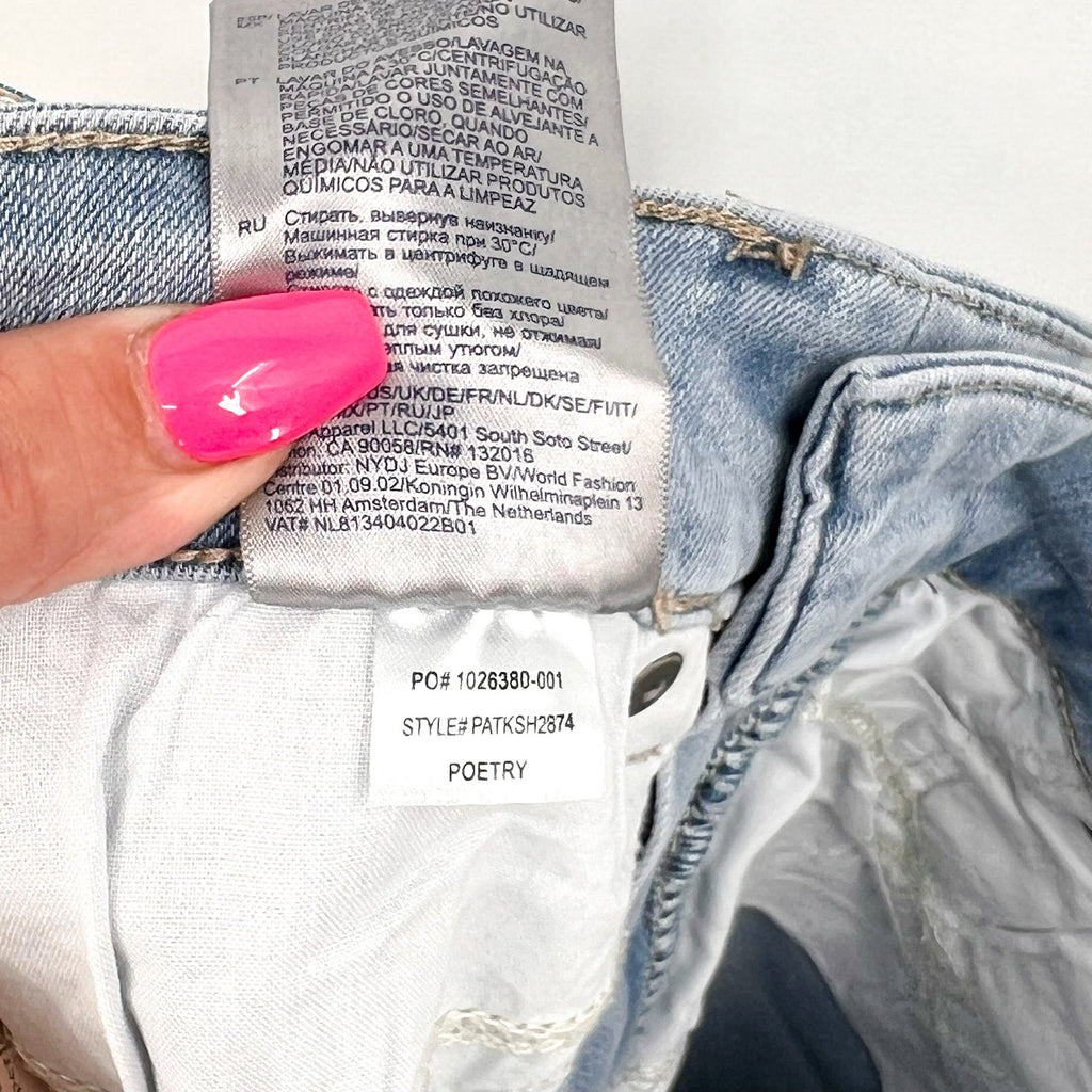 NYDJ Womens Ella Denim Shorts Size 6 PETITE Light Blue Poetry 8" Inseam NWT