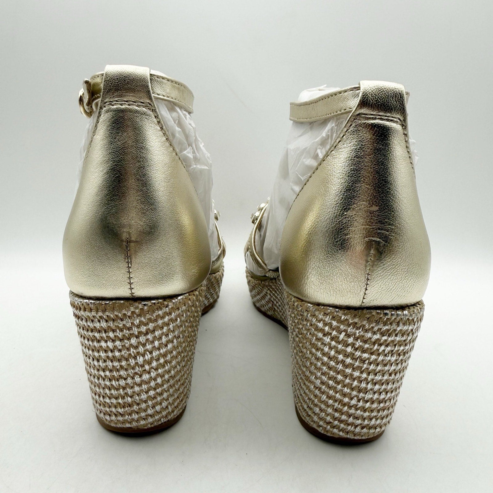 Naturalizer Womens Serena Strappy Wedge Sandals Size 8.5 Champagne Metallic NWOB