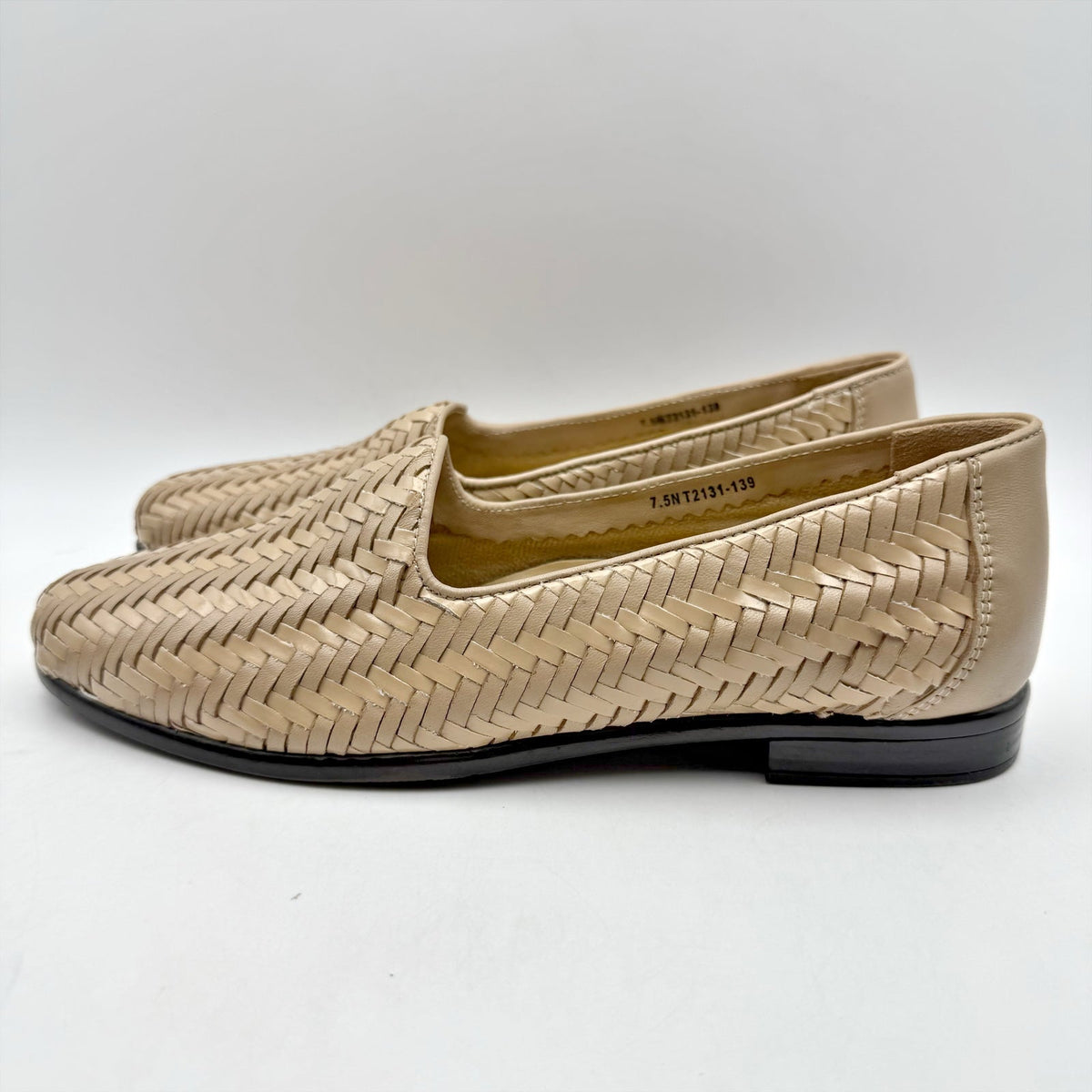 Trotters Womens Liz III Loafers Size 7.5 NARROW Brown Woven Leather Slip-On NWOB