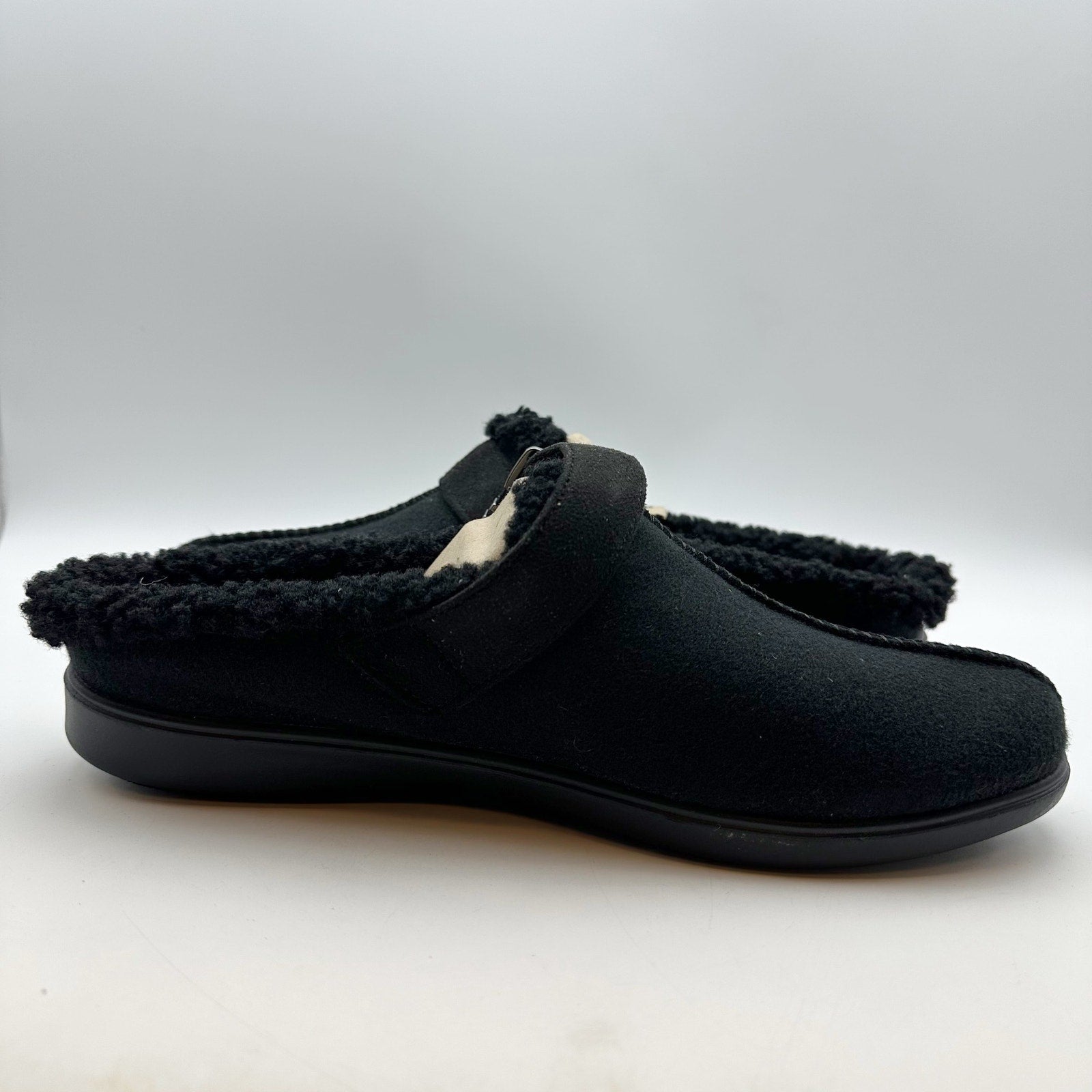 Bzees Womens Eternity Mules Size 10 M EU 41 Black Slip On Fleece Faux Fur NIB